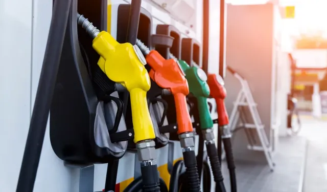 Akaryakıtta bu gece indirim sürprizi