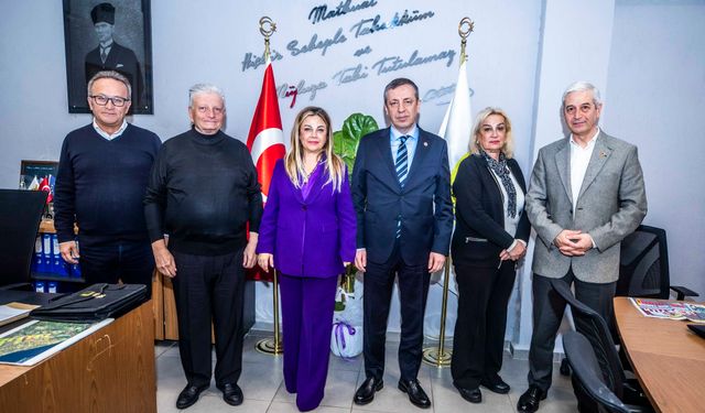 CHP İzmir Milletvekili Rahmi Aşkın Türeli'den İGC'ye ziyaret: İzmir'in basın geleneği Türkiye'ye örnek