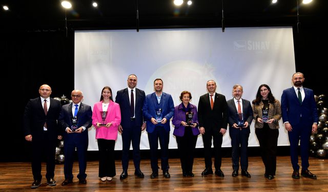 Bornova, eğitime verdiği destekle öğrenci dostu kent unvanını aldı