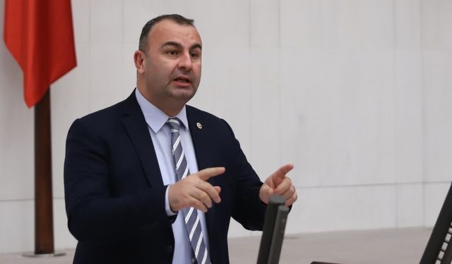 CHP’li Ednan Arslan’dan merkezi idareye eleştiri: İzmir’in hak ettiği yatırımlar engelleniyor