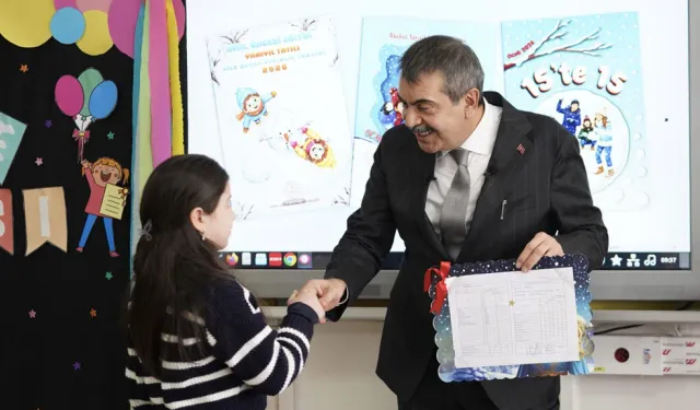 Karnelerden Atatürk görselinin çıkarılmasına Bakan Tekin’den yanıt