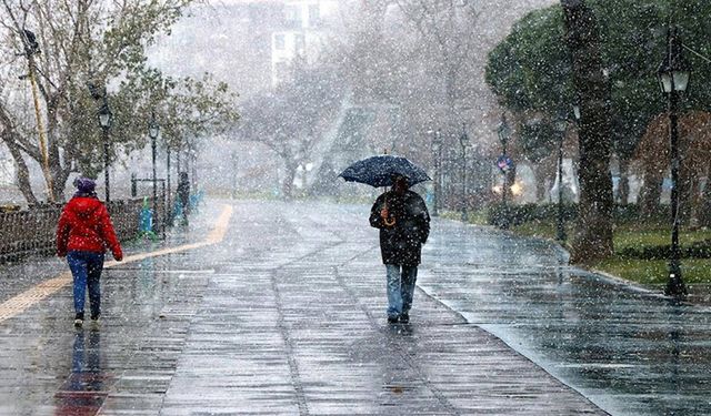 Meteoroloji’den peş peşe uyarılar: Sağanak, kar ve fırtına etkisini artırıyor