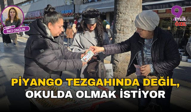 Atanamayan öğretmen, sokakta umut dağıtıyor