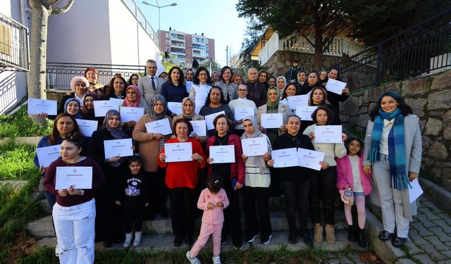 Karabağlar Mutfak Akademi’de kadın emeği taçlandı