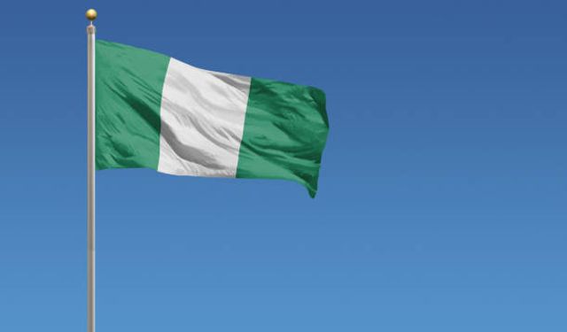 Nijerya'da yolcu teknesi battı: 25 ölü