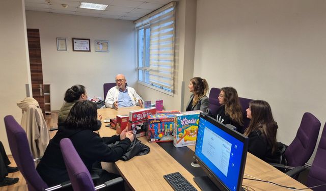 İzmirli liselilerden kanser savaşçısı miniklere moral köprüsü