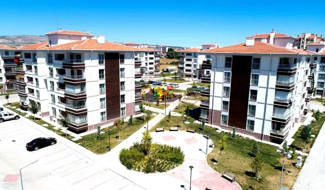 TOKİ’den İzmir’e büyük konut hamlesi: Üç ilçede 1.795 yeni daire için geri sayım başladı