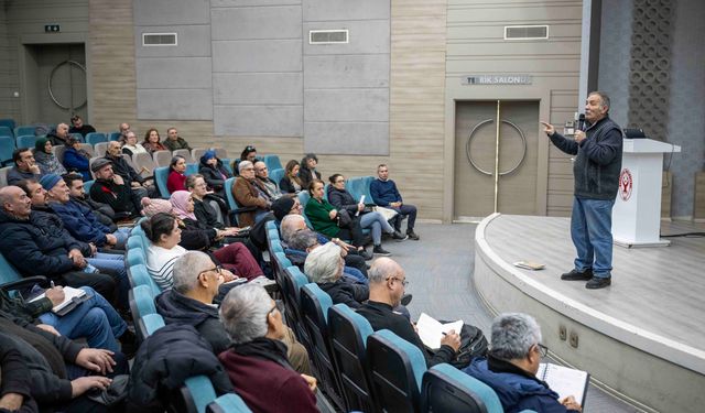 Bornova’da arıcılığa destek sürüyor: 10. Arıcılık Kursu 100 kursiyerle başladı