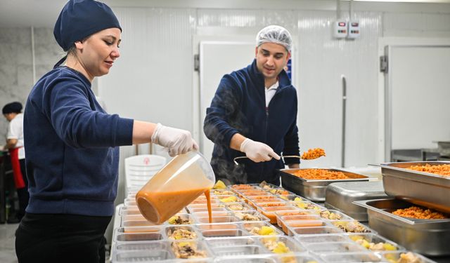 Kent Lokantası’nda dayanışma sofrası büyüyor