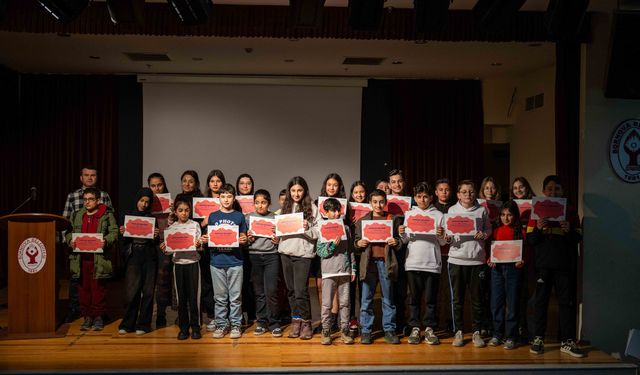 Bilimle büyüyen Bornova’da 179 genç sertifikalarını aldı