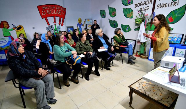 Bornova'da kadınların ellerinden toprağa hayat veren kompost seferberliği