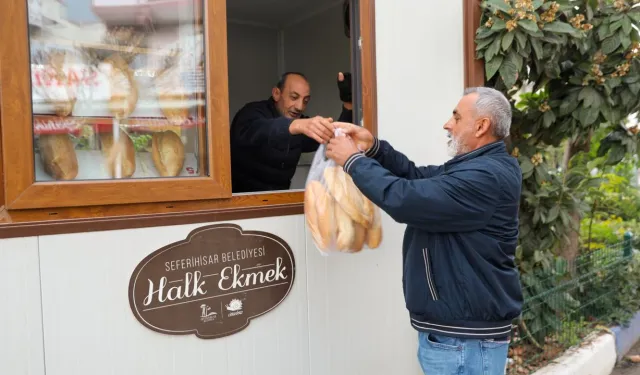 Seferihisar’da dayanışma sofraya taşındı: Halk Ekmek 10 TL’den satışta