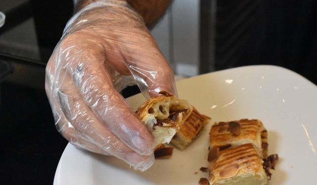 İzmir’de hurmadan börek yaptılar