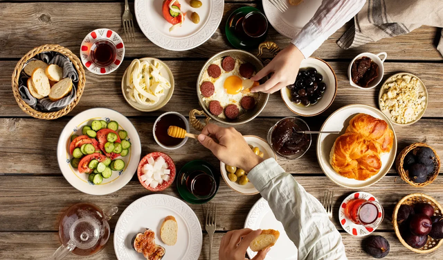 Gün boyu susatmayan ve tok tutan en garanti sahur menüsü! Ne yenmeli?