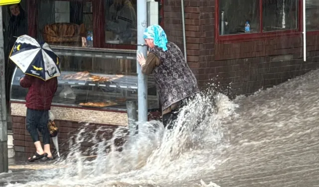 İzmir son 16 yılın en yağışlı şubat ayını yaşıyor
