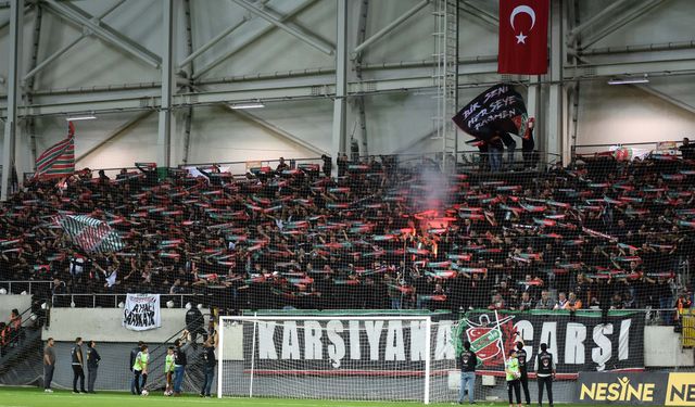 Karşıyaka 10 gollü galibiyetin moraliyle Altay'ı bekliyor