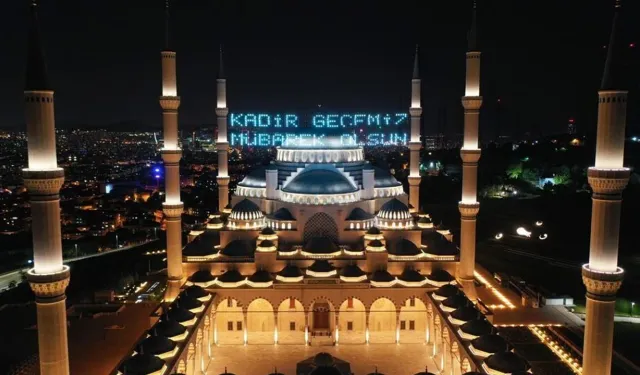 Kadir Gecesi 2026: Ne zaman ve hangi güne denk geliyor? Yapılacak dualar ve ibadetler