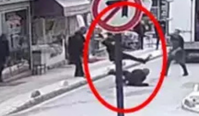 Tabanca ile vurup tekmeledi! Dehşet anları kamerada