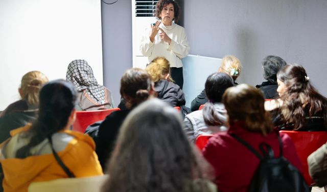 Medeni Kanun’un 100. yılı Konak’ta kadın hakları perspektifiyle ele alındı