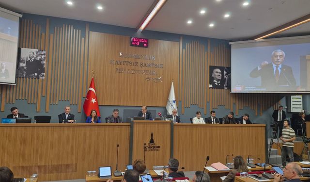 AK Parti’den üst geçit tepkisi: İzBB neden kendi imkanı ile yapmıyor?