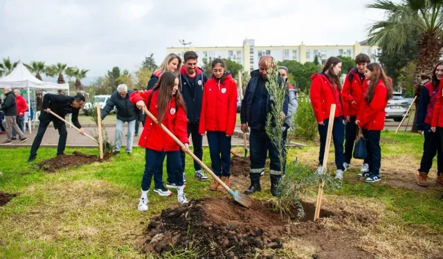 Türk voleybolunun efsaneleri Karşıyaka'da kök salıyor