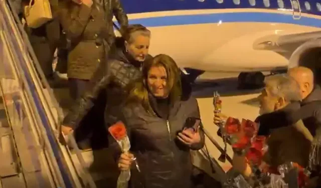 Bakü-Nahçıvan uçağı Iğdır’a indi