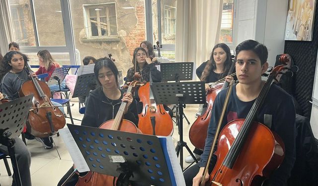 Kadifekale’den senfoniye uzanan yolculuk: Barış Çocuk Orkestrası 11. yılını kutluyor
