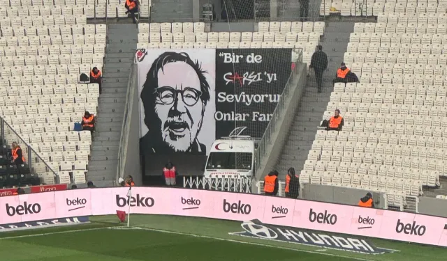 Beşiktaş taraftarı İlber Ortaylı'yı unutmadı