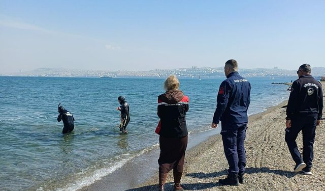 İzmir’de kaçak midye operasyonu: 3 kişi gözaltında