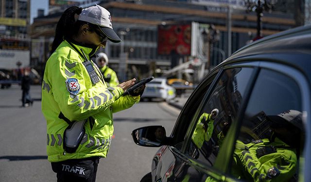 Bayramda yollar mercek altında: 313 bin personel görevde, “tuzak radar” yok