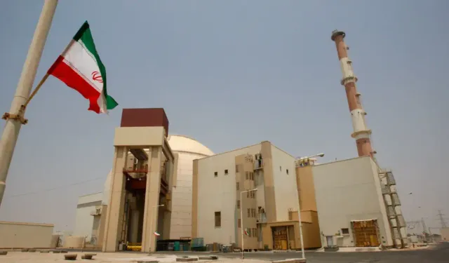 Buşehr’de gerilim tırmandı: Nükleer santral sahasına füze isabet etti