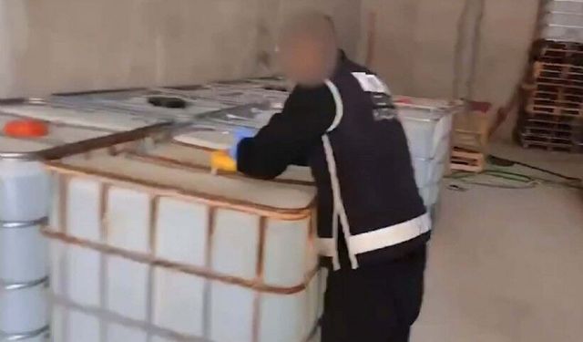 İzmir merkezli dev operasyon: 40 tonluk etil alkol ağı çökertildi