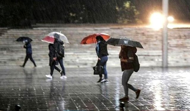 Meteoroloji alarm verdi: Sağanak geliyor, Ege’de rüzgâr sert esecek