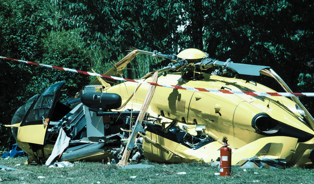 Askeri helikopter düştü: 2 ölü