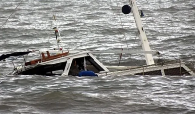 Teröristleri taşıyan tekne battı: Çoğu öldü