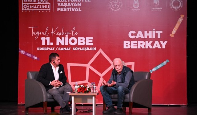 Usta Sanatçı Cahit Berkay Manisalılarla Buluştu