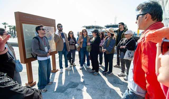 Karşıyaka’da tarih yolculuğu başladı: "Açık Hava Kent Müzesi" kapılarını açtı