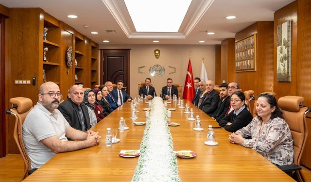 İzmir Adliyesi'nde anlamlı buluşma: Şehit yakınları ağırlandı