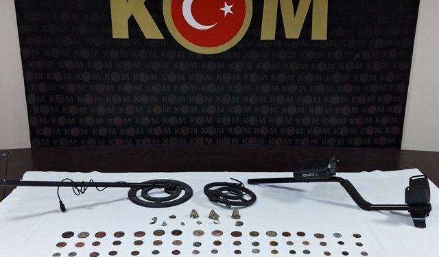 İzmir’de tarihe darbe: Kınık’ta Roma ve Bizans dönemine ait yüzlerce eser yakalandı