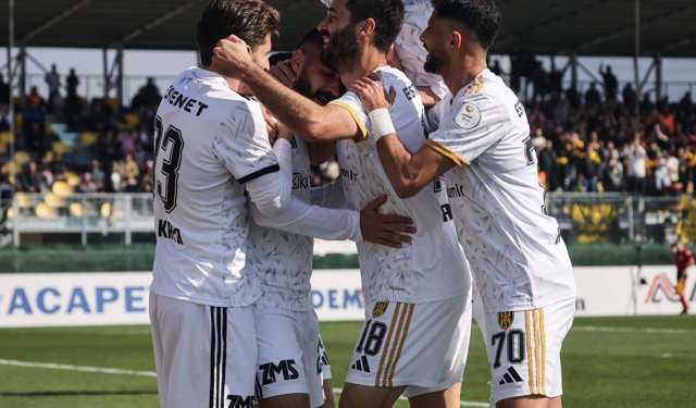 Aliağa FK şampiyonluk yolunda İzmir derbisinde