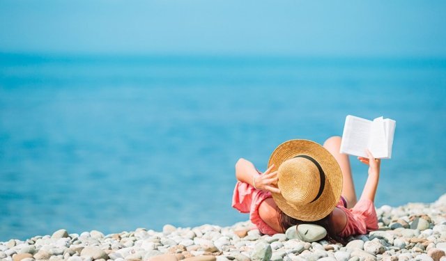 Alaçatı Kitap Günleri Başlıyor: İlkler Temasıyla Sanat Buluşması