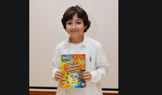 9 yaşındaki yazarın büyük başarısı: Uzay Kaan hayallerini kitaplaştırdı