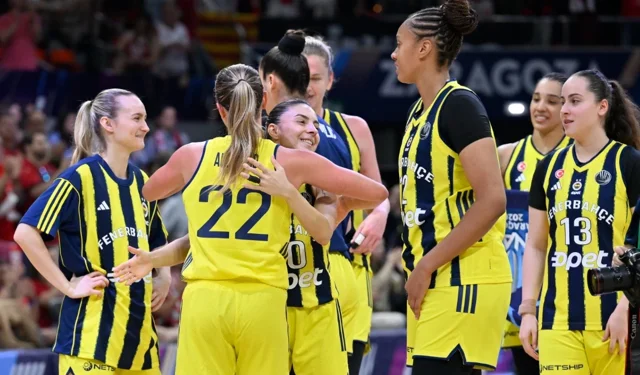 F.Bahçe , Avrupa'da finalde; G.Saray'ı bekliyor