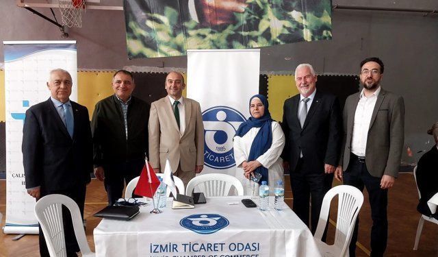 Gençler iş dünyasıyla buluştu: Karabağlar’da istihdam köprüsü kuruldu