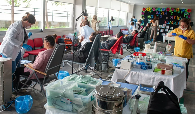 Karşıyaka’da özel bireylere ücretsiz diş taraması