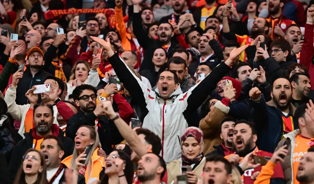 Derbi öncesi tribün şoku! Galatasaray’a seyirci cezası