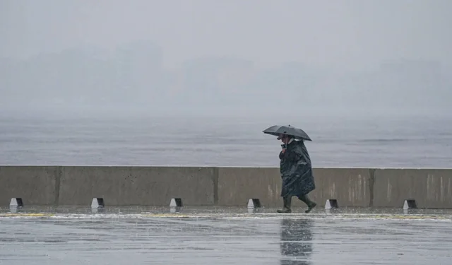 Hafta sonu planı olanlar dikkat: Yağış geliyor, sıcaklık sert düşecek