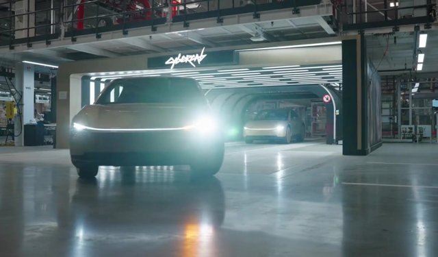 Tesla Cybercab Üretimi Başladı: Otonom Sürüşte Milat