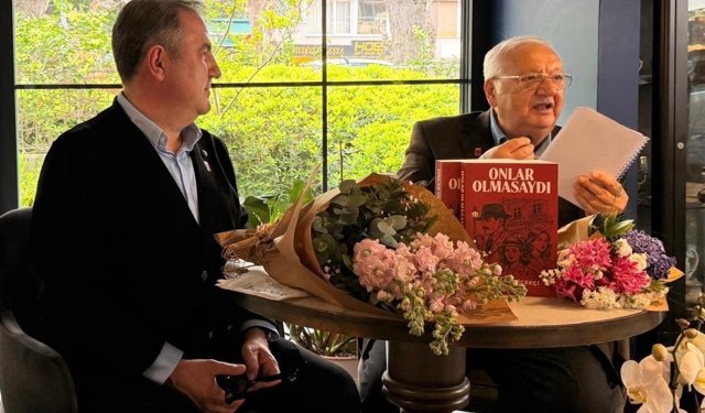 Yılların birikimi sayfalara döküldü... 'Onlar olmasaydı' İzmir’de okuyucuyla buluştu