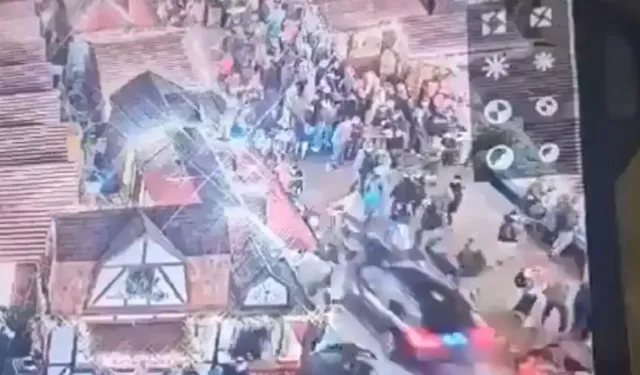 Araç kalabalığa daldı: Ölü ve yaralılar var